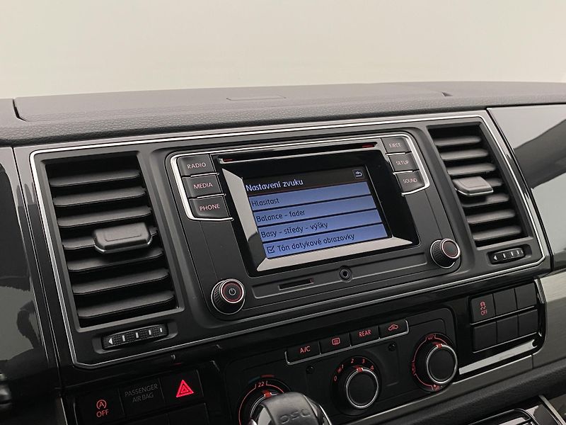 Volkswagen Multivan 2.0TDI 170kW 4MOTION DSG 7míst - fotka 34 z 34