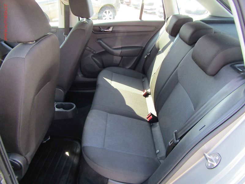 Škoda Rapid (2018) 1.0 TSi, ČR, Active - fotka 10 z 15