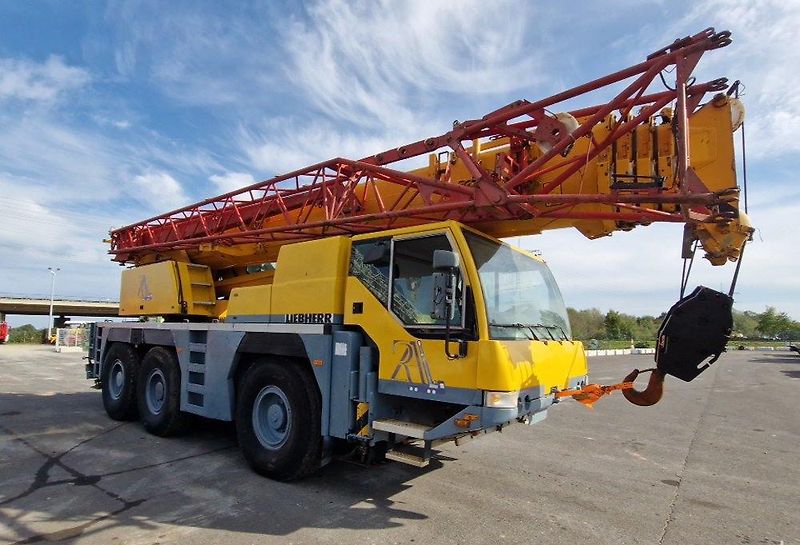 Liebherr (2002) LTM1055/1 mobile crane - fotka 6 z 22
