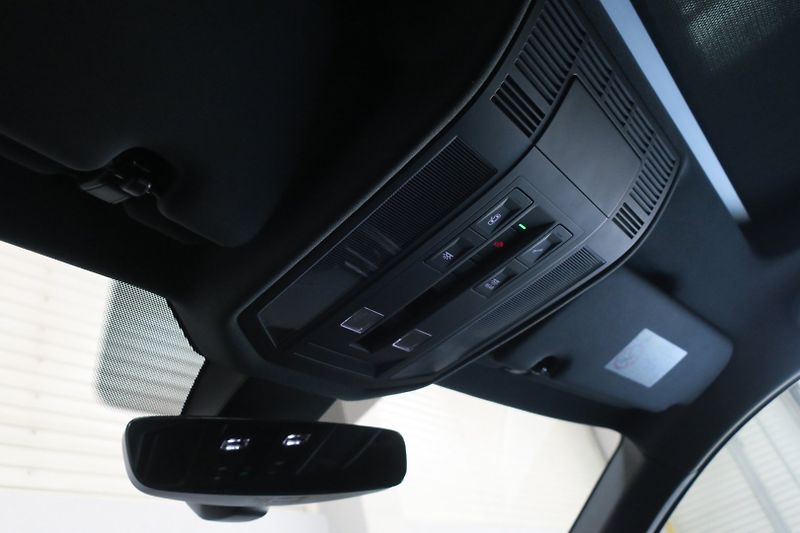 Volkswagen Touareg (2026) NEW Final Edition R Line 210kW - fotka 27 z 50