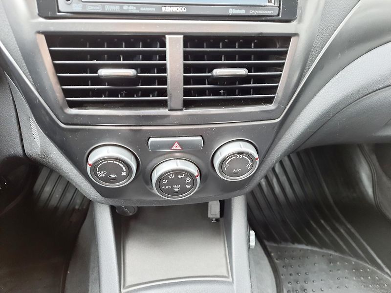 Subaru Impreza (2008) 2,5i-T WRX - fotka 15 z 28