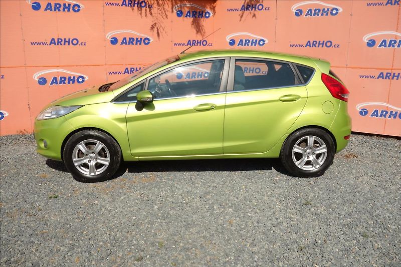 Ford Fiesta 1,2 i, ČR, KLIMATIZACE. - fotka 4 z 30