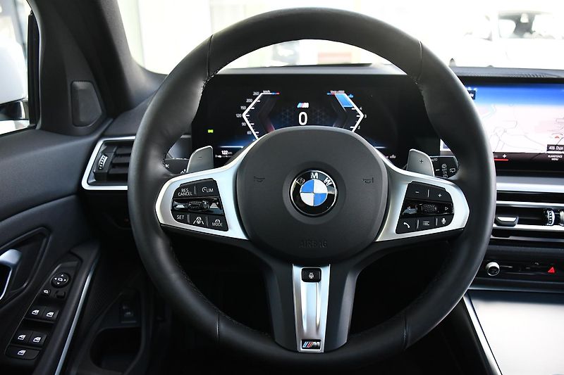 BMW Řada 3 320d xD M-SPORT 3LZÁRUKA ČR 1M - fotka 24 z 48