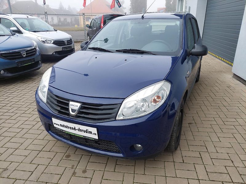 Dacia Sandero (2009) 1.2i-16v - fotka 1 z 25