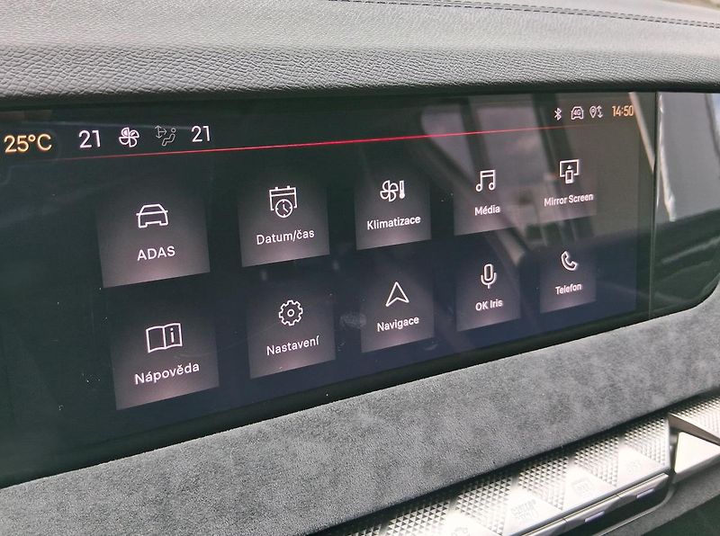 DS Automobiles DS4 PERFORM. LINE+ 1.2 PT 96 kW - fotka 14 z 32