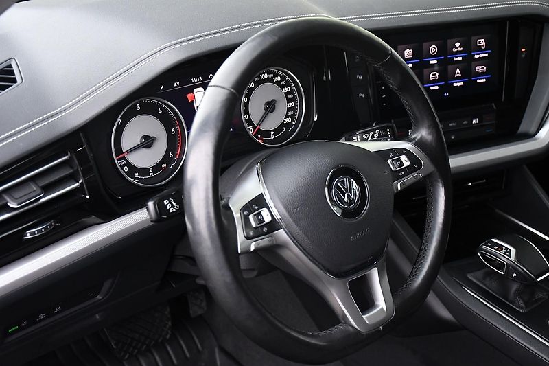 Volkswagen Touareg 3.0TDi 4MOTION REZERVACE - fotka 16 z 35