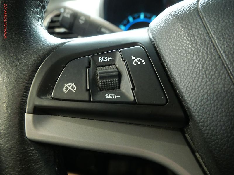 Chevrolet Orlando (2012) 1.8i, Kůže, navi, šíbr - fotka 15 z 24