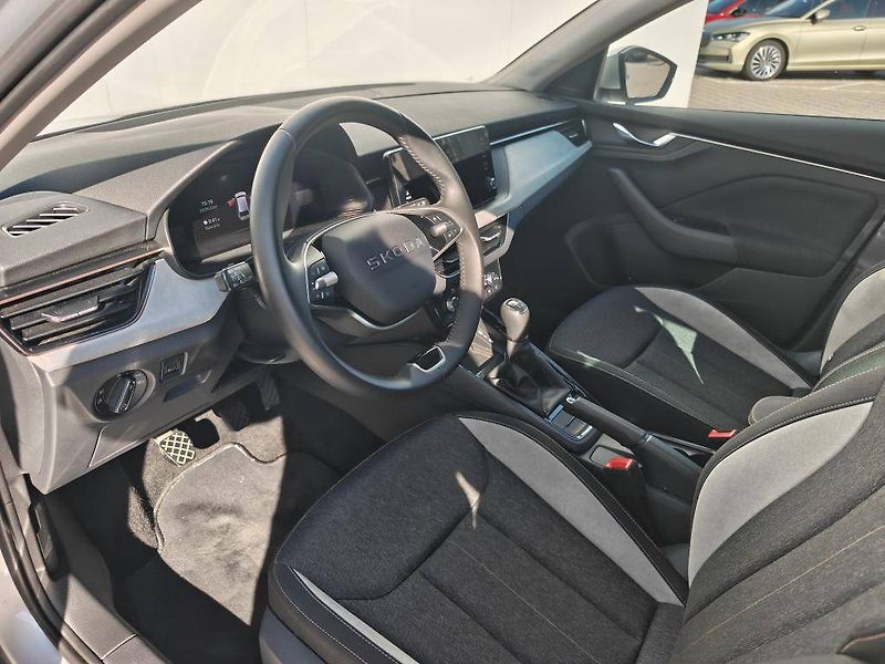 Škoda Scala Top Selection 6MP 1,0TSI - fotka 5 z 22