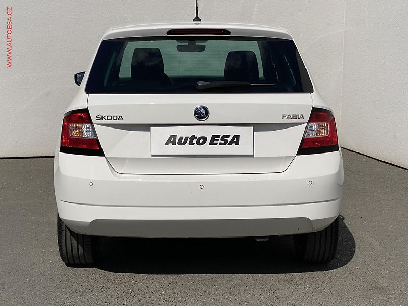 Škoda Fabia (2018) 1.0 TSi, Clever, kamera - fotka 5 z 18