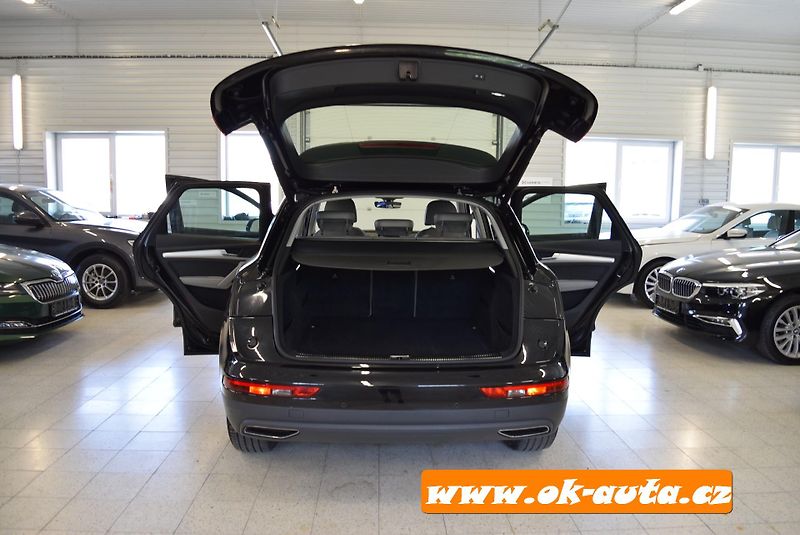 Audi Q5 2.0 TDI QUATTRO PRAV.SERVIS - fotka 17 z 60