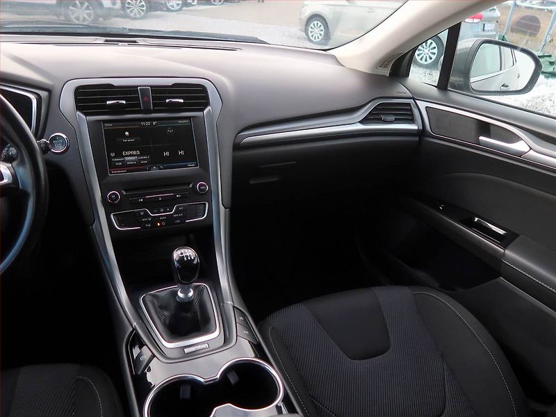 Ford Mondeo (2015) 1.5 TDCi, Navi, Tempomat - fotka 8 z 18