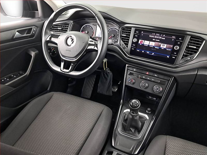 Volkswagen T-Roc (2021) 1.0 TSI, ČR,1.maj - fotka 7 z 17