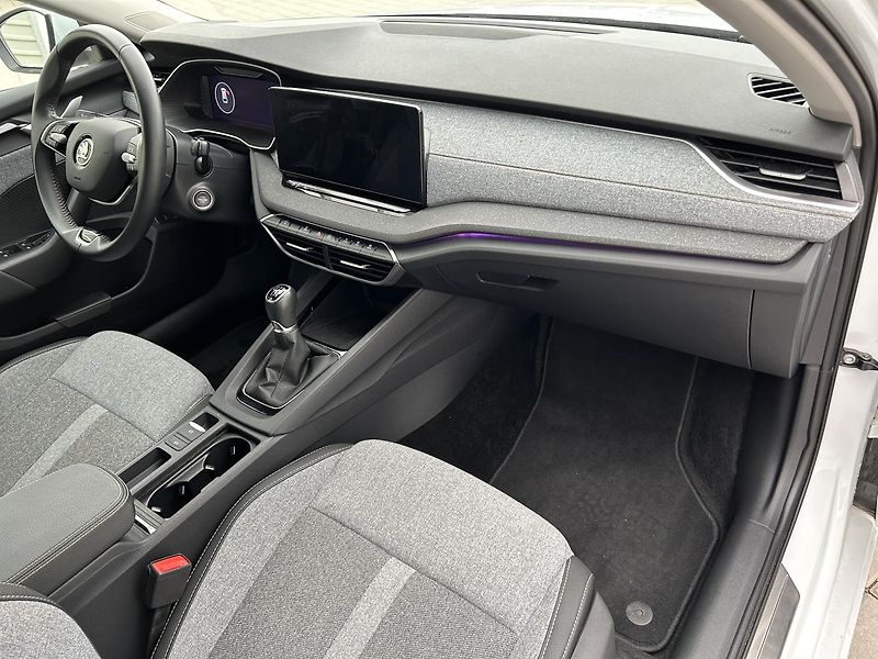 Škoda Octavia 1.5 TSI Top selection - fotka 28 z 29