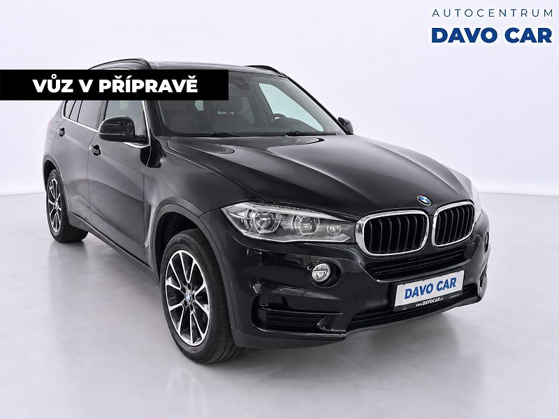 BMW X5 3,0 30d 190kW xDrive CZ DPH - fotka 4 z 12