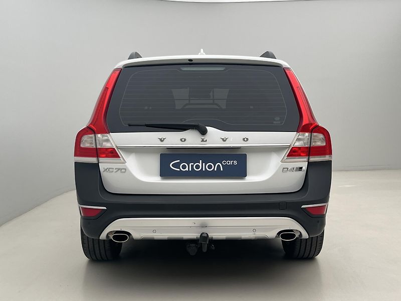 Volvo XC70 D4 AWD MOMENTUM AUT - fotka 11 z 44