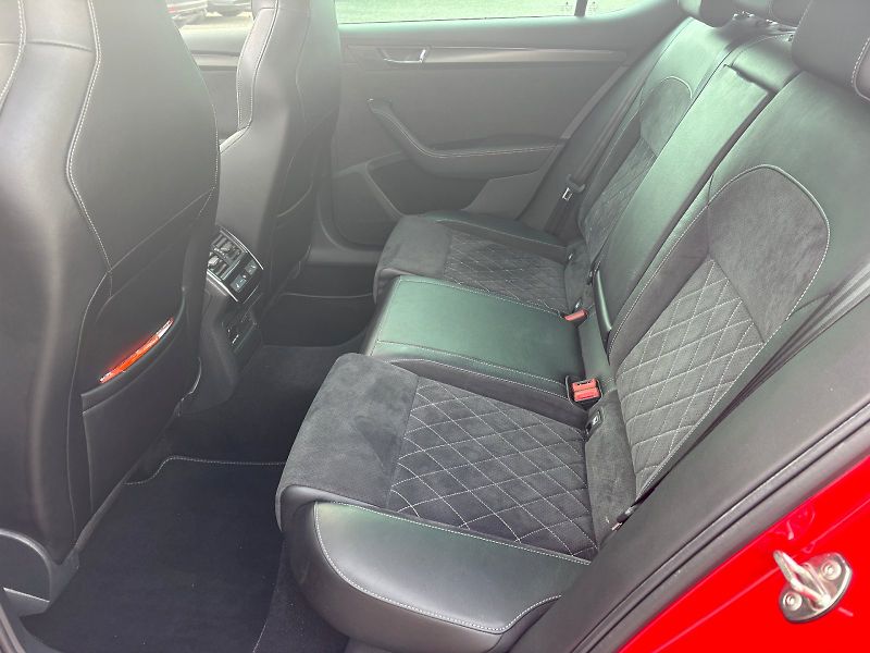 Škoda Superb (2021) DSG 2.0 TSI / 206kW / 4x4 / SP - fotka 25 z 34
