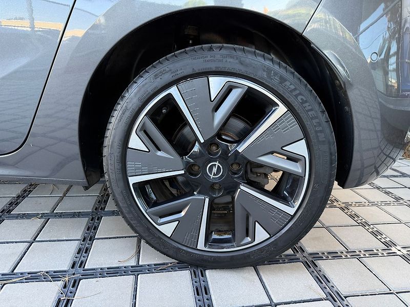 Opel Corsa e 50kWh Elegance - fotka 8 z 37