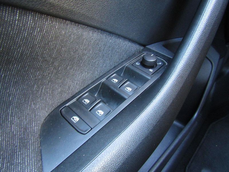Škoda Kamiq (2023) 1.0 TSI 81kW CZ PŮVOD - fotka 30 z 37