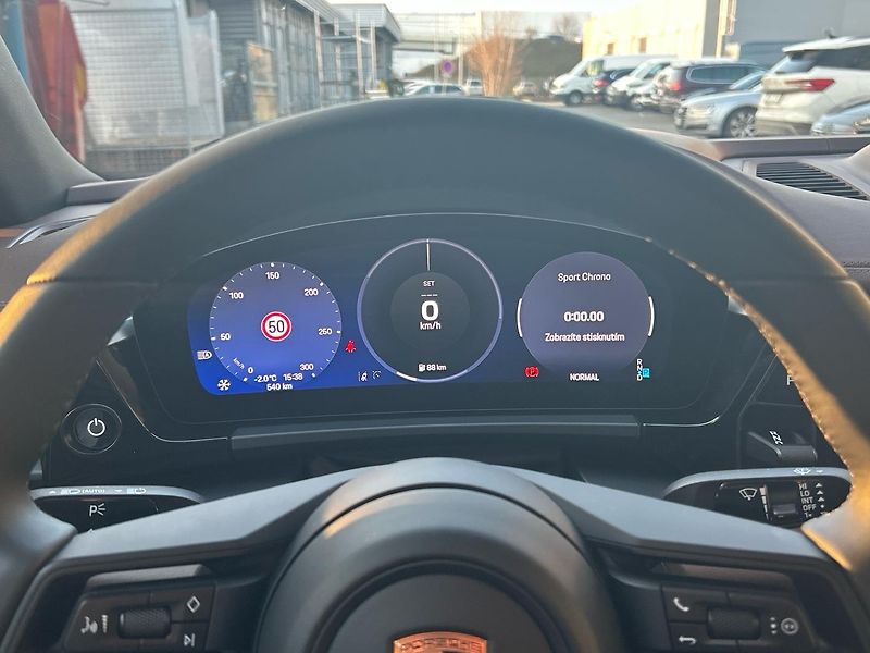 Porsche Macan 4S Electric - fotka 25 z 30