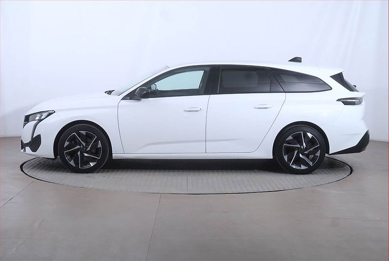 Peugeot 308 (2024) Allure 1.2 PureTech, Automat - fotka 3 z 24