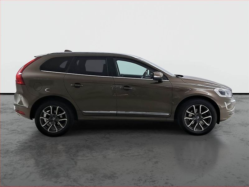 Volvo XC60 (2015) D4, 4X4, Automat, ČR,1.maj - fotka 6 z 19
