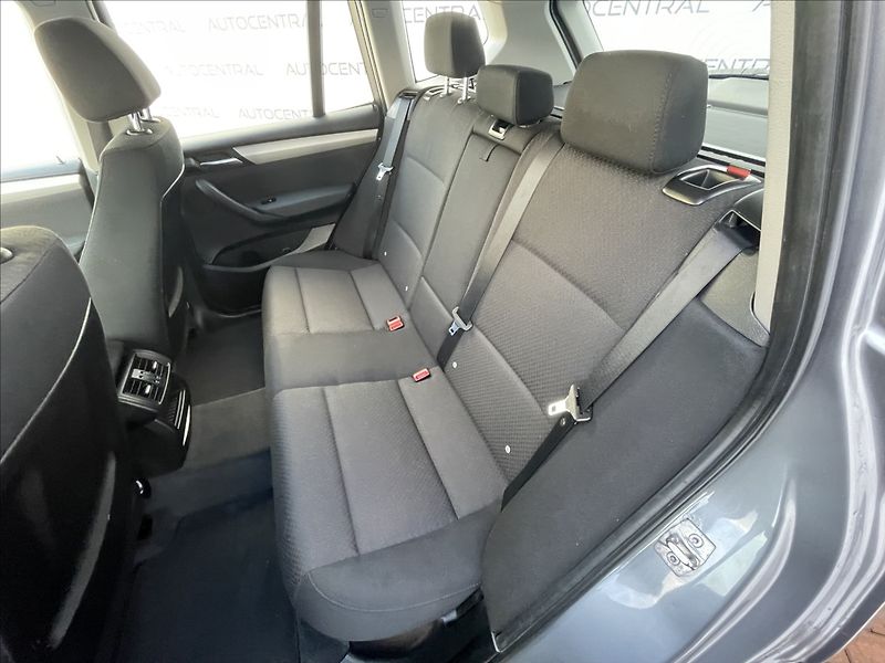 BMW X3 2,0 D XDrive,135kW,STK 1/28,se - fotka 24 z 24