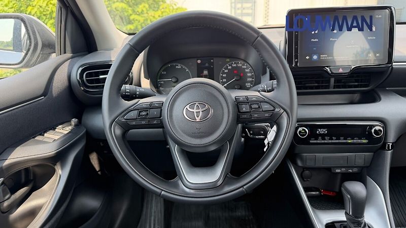 Toyota Yaris 1.5 HEV CVT COMFORT - fotka 6 z 25