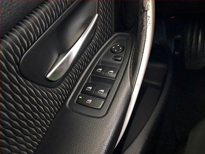 BMW Řada 3 (2015) 320 d, Serv.kniha, Tempomat - fotka 17 z 17
