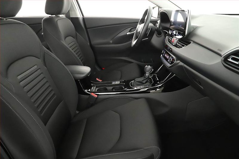 Hyundai i30 (2025) 1.0 T-GDI, Style, FullLed - fotka 7 z 18