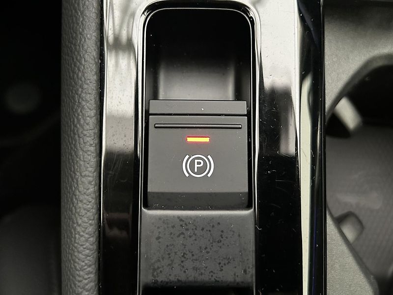 Škoda Superb 2.0 TDi L & K - fotka 19 z 30