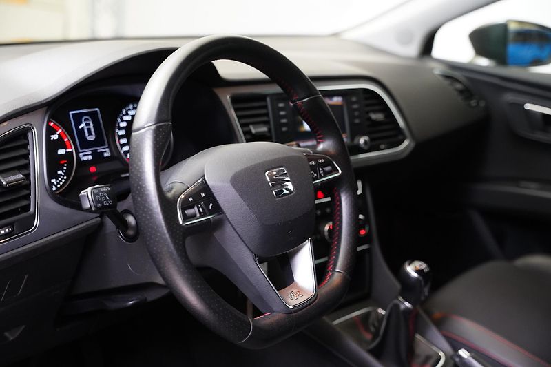 Seat Leon - fotka 14 z 27
