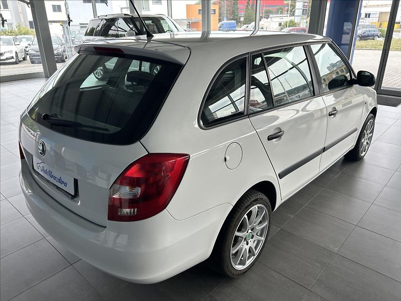 Škoda Fabia 1,6   TDI,KLIMATIZACE - fotka 6 z 16