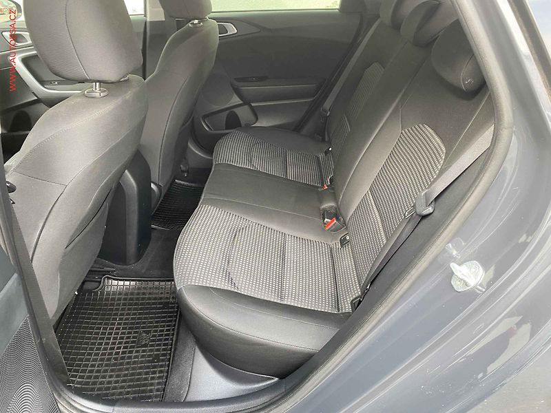 Kia Ceed (2021) 1.5 T-GDi, 1.maj,ČR, Spin - fotka 10 z 18