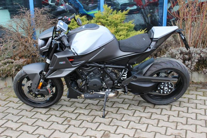 KTM 1290 Super Duke R (2024) BRABUS 2024 LTD EDICE - fotka 8 z 11