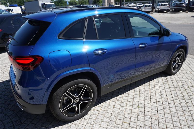 Mercedes-Benz GLA 1,3 250e,Premium Plus,AMG,CZ - fotka 6 z 26