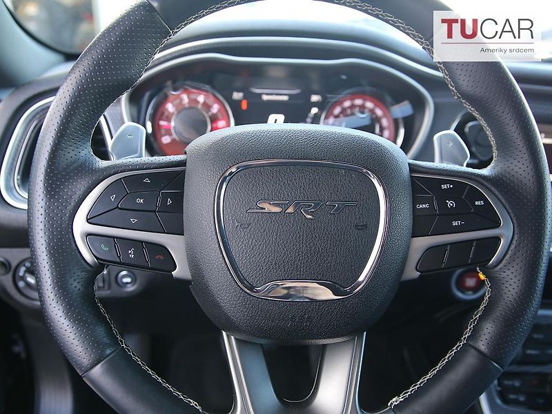 Dodge Challenger (2019) Hellacat 6.2 V8  - fotka 17 z 36