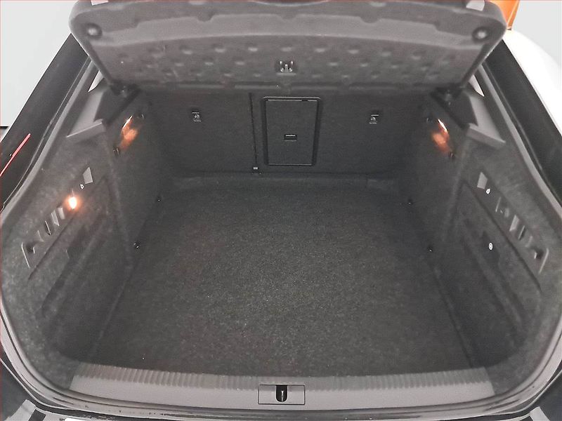 Škoda Superb (2019) 2.0 TDI, Automat, Kůže, Navi - fotka 14 z 20