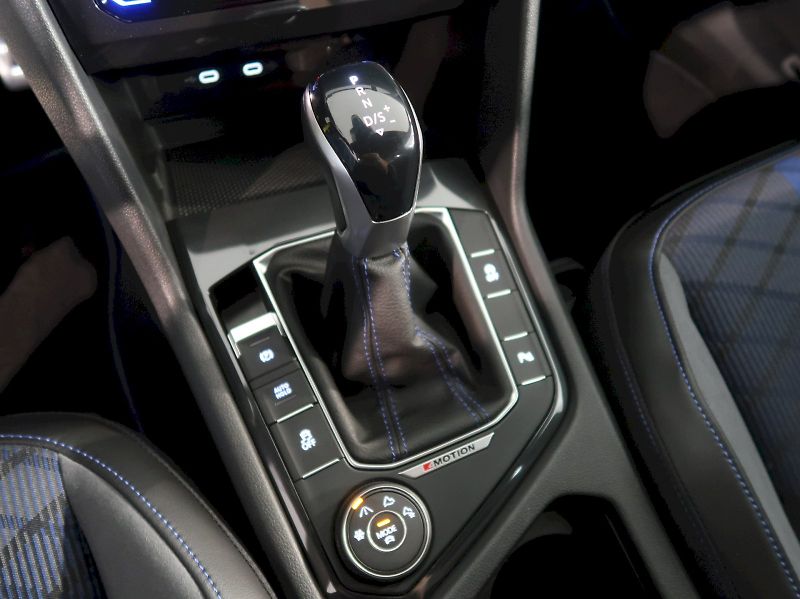 Volkswagen Tiguan (2022) R 2.0TSI 235KW DSG 4x4 - fotka 31 z 38