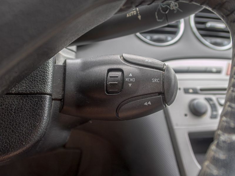 Peugeot 308 (2008) 1.6i 88KW 3DV – 2x KOLA - fotka 18 z 36