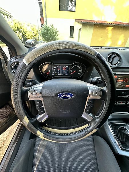 Ford Mondeo (2014) Titanium - fotka 11 z 14