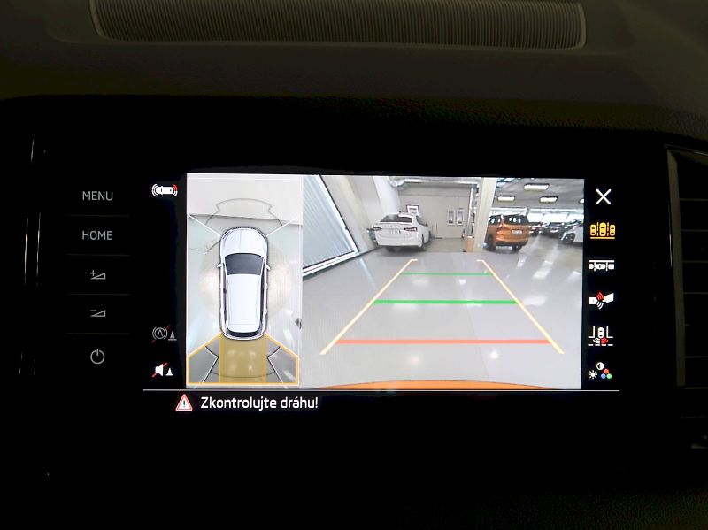 Škoda Karoq (2026) SPORTLINE 2.0TSI 140KW DSG 4x4 - fotka 31 z 42