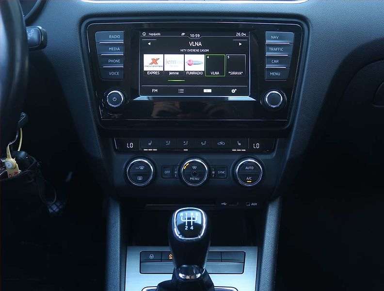 Škoda Octavia (2016) 1.6 TDI, Navi, Tempomat - fotka 12 z 17