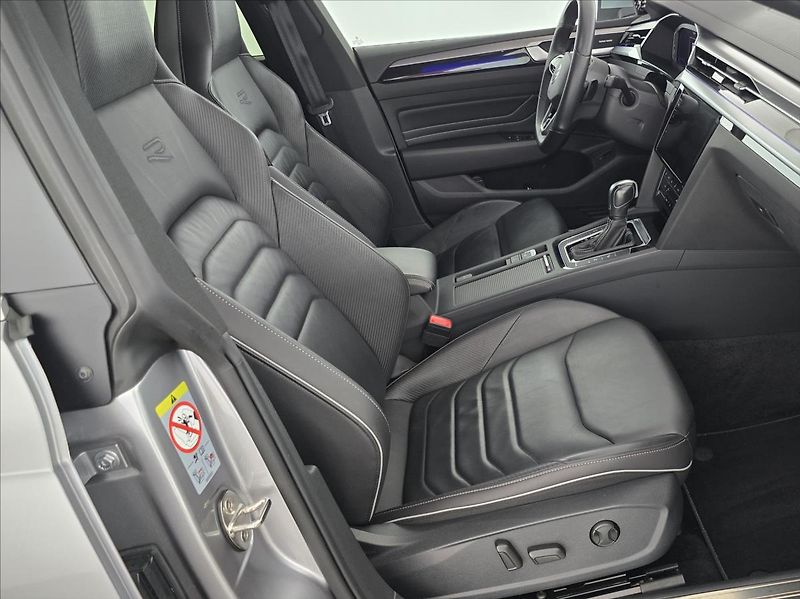 Volkswagen Arteon 2,0 TDi 147kW R-Line, Virtual, - fotka 25 z 26