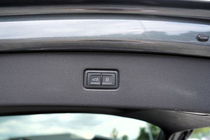 Audi Q7 50 TDI/Q/360/20/Sline/DPH - fotka 12 z 50