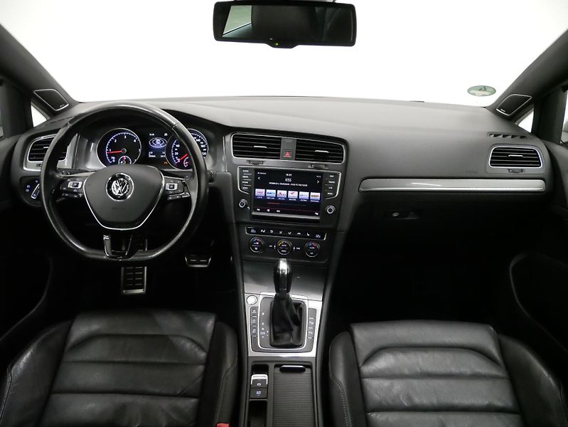 Volkswagen Golf - fotka 5 z 35