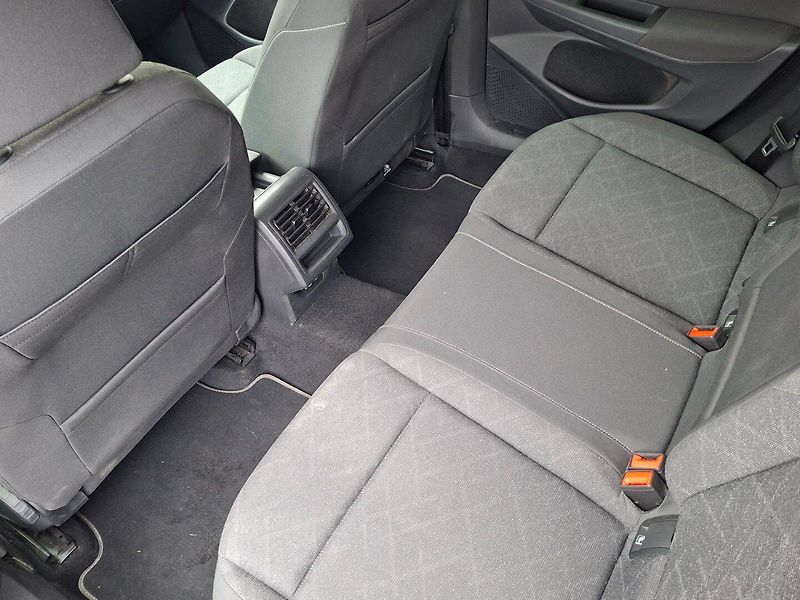 Volkswagen Golf (2021) 2.0TDI 85kW DSG -TAŽ.ZAŘ.-DPH - fotka 29 z 39