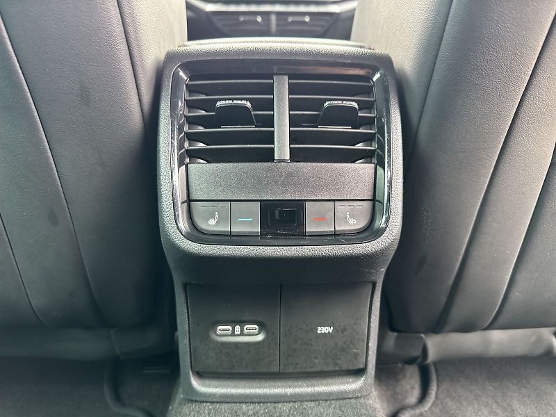 Škoda Octavia (2020) Combi 1.4 TSI iV DSG RS - fotka 27 z 35