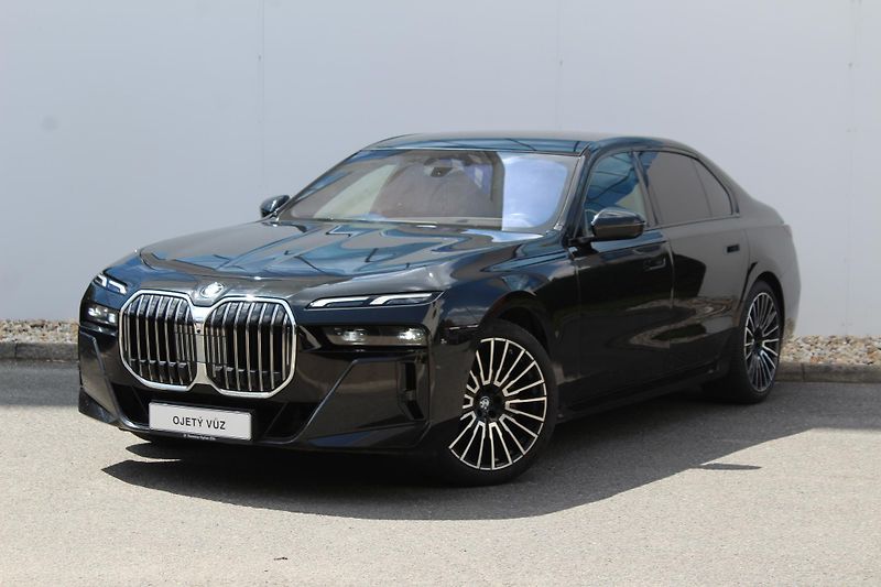 BMW Řada 7 740d xDrive, 220kW, CZ - fotografie inzerátu