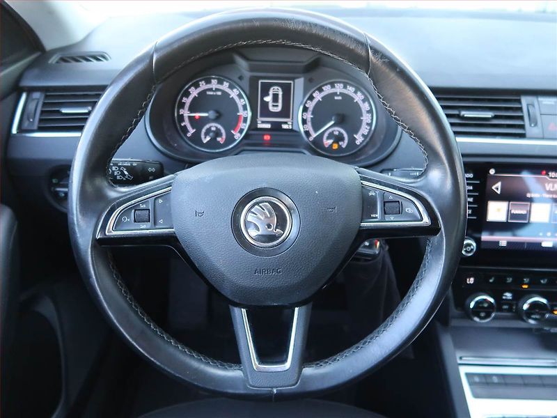 Škoda Octavia (2019) 1.6 TDI, Serv.kniha, Navi - fotka 16 z 16