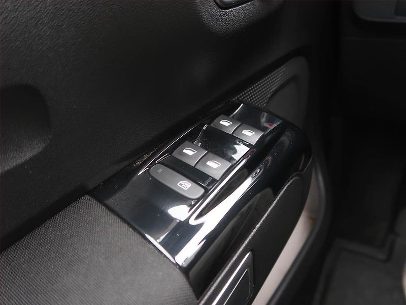 Citroën C3 (2017) Feel 1.2 PureTech, Serv.kniha - fotka 16 z 16